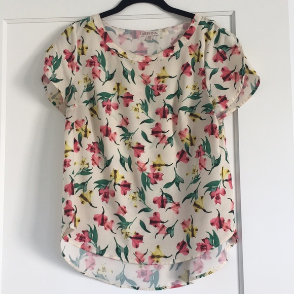 Floral Tulip-Sleeve Blouse - Picture 1 of 3